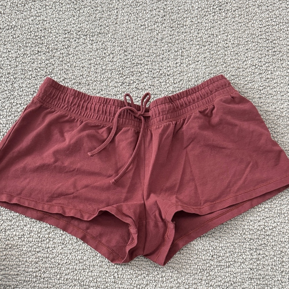 Aritzia TNA Chill Shorts